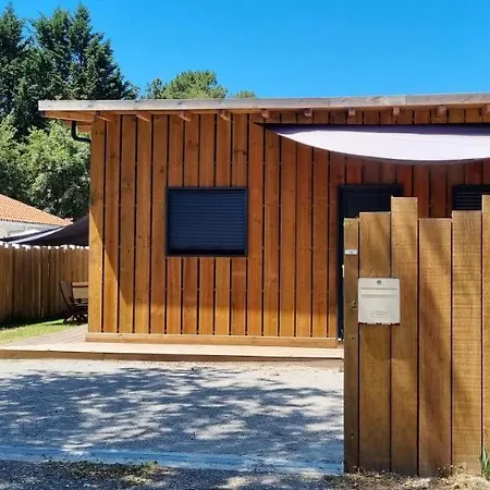 Maison De 2 Chambres A A 700 M De La Plage Avec Jardin Clos Et Wifib 랑통