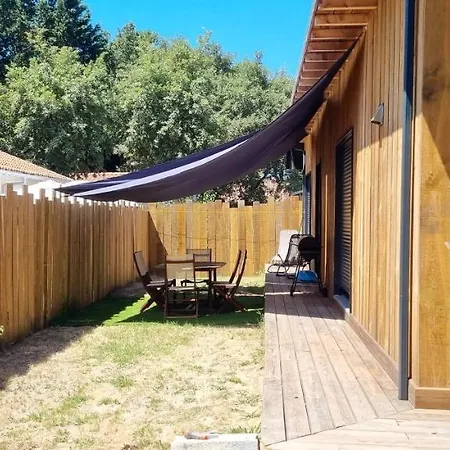 펜션 Maison De 2 Chambres A A 700 M De La Plage Avec Jardin Clos Et Wifib 랑통